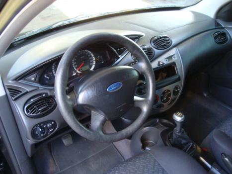 FORD Focus Sedan 2.0 16V 4P, Foto 3