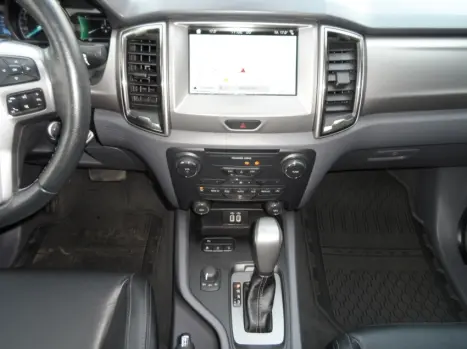 FORD Ranger 3.2 20V CABINE DUPLA 4X4 LIMITED AUTOM�TICO, Foto 16