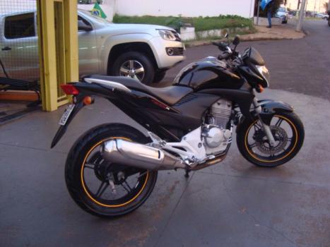 HONDA CB 300 R, Foto 2