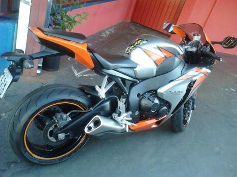 HONDA CBR 1000 RR FIRE BLADE, Foto 2