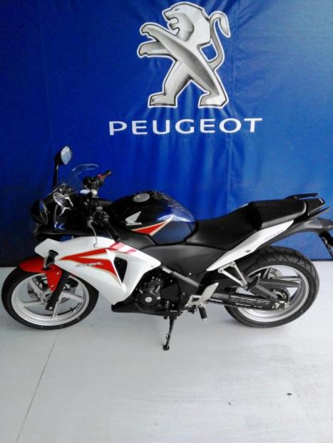 HONDA CBR 250 R, Foto 2