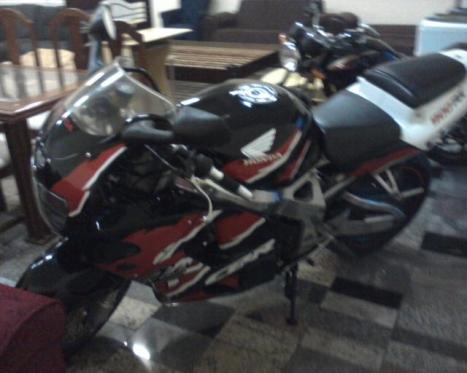HONDA CBR 900 RR FIRE BLADE, Foto 2