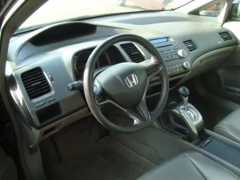 HONDA Civic 1.8 16V 4P LXS, Foto 4