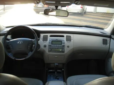 HYUNDAI Azera 3.3 V6 24V GLS AUTOM�TICO, Foto 3