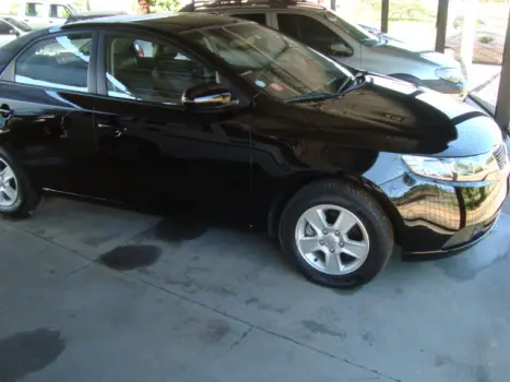 KIA Cerato Sedan 1.6 16V 4P EX, Foto 1