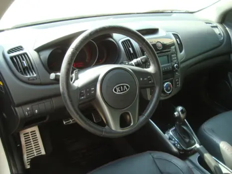 KIA Cerato Sedan 2.0 16V KOUP AUTOM�TICO, Foto 4