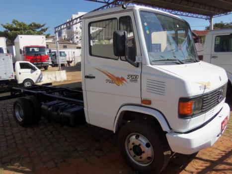 MERCEDES-BENZ 710 , Foto 2