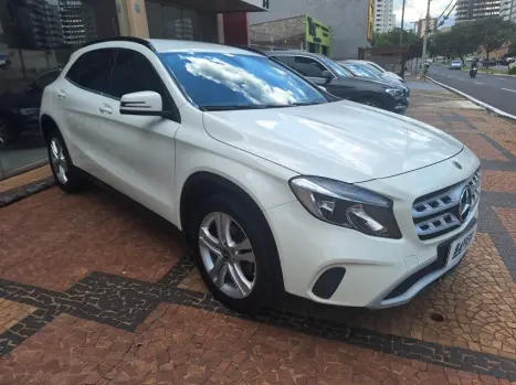 MERCEDES-BENZ GLA 200 1.6 16V 4P FLEX CGI STYLE TURBO AUTOM�TICO, Foto 3