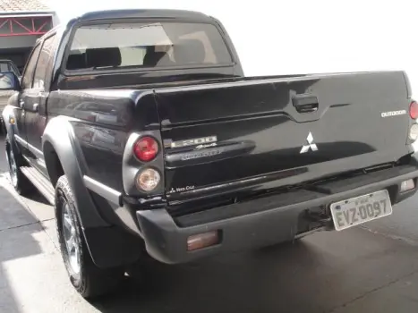 MITSUBISHI L 200 2.5 GLS 4X4 OUTDOOR CABINE DUPLA, Foto 3