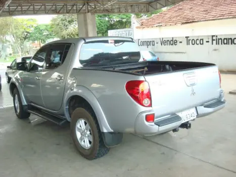 MITSUBISHI L 200 3.2 16V 4X4 TRITON HPE CABINE DUPLA, Foto 2