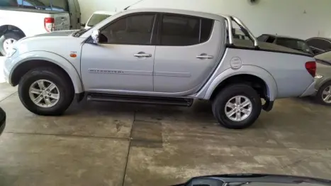 MITSUBISHI L 200 3.2 16V 4X4 TRITON HPE CABINE DUPLA, Foto 2