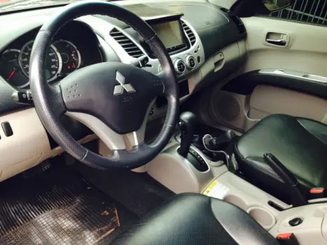 MITSUBISHI L 200 3.2 16V 4X4 TRITON HPE CABINE DUPLA, Foto 4