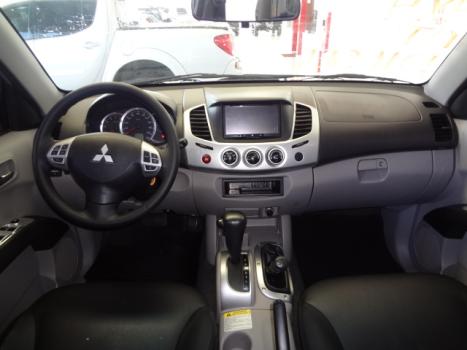 MITSUBISHI L 200 3.2 16V 4X4 TRITON HPE CABINE DUPLA, Foto 4