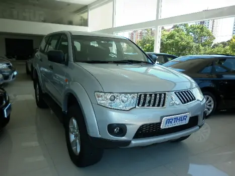 MITSUBISHI Pajero Dakar 3.2 16V 4P 4X4 TURBO DIESEL INTERCOOLER AUTOM�TICO, Foto 2