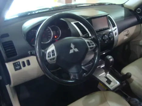 MITSUBISHI Pajero Dakar 3.2 16V 4P HPE 4X4  7 LUGARES TURBO INTECOOLER DIESEL AUTOM�TICO, Foto 3