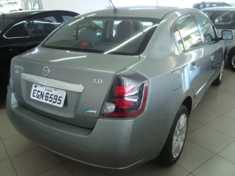 NISSAN Sentra 2.0 16V 4P, Foto 4