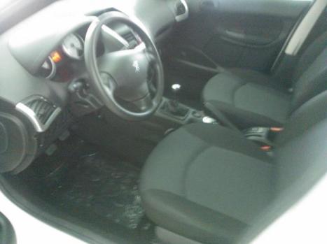 PEUGEOT 207 Hatch 1.4 4P ACTIVE FLEX, Foto 2