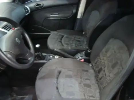 PEUGEOT 207 Sedan 1.4 4P PASSION XR FLEX, Foto 2