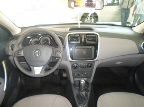 RENAULT Logan 1.6 4P FLEX DINAMIQUE, Foto 2