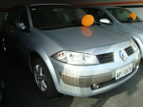 RENAULT Megane Sedan DYNAMIQUE 1.6 16V, Foto 1