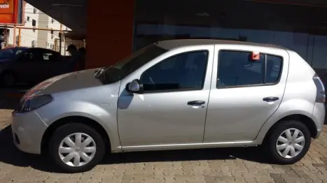 RENAULT Sandero 1.6 4P HI FLEX EXPRESSION , Foto 2