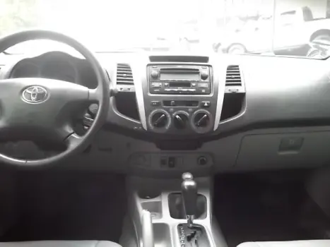TOYOTA Hilux Caminhonete 3.0 4P DX 4X4 DIESEL CABINE DUPLA, Foto 4