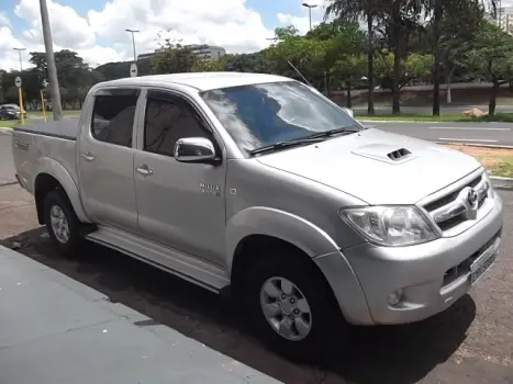 TOYOTA Hilux Caminhonete 3.0 4P DX 4X4 DIESEL CABINE DUPLA, Foto 3