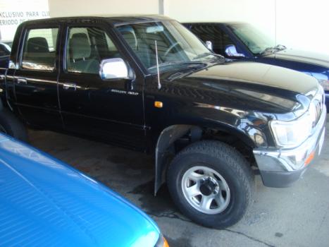 TOYOTA Hilux Caminhonete 3.0 4P SRV DIESEL CABINE DUPLA, Foto 1