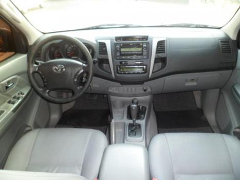 TOYOTA Hilux Caminhonete 3.0 4P 4X4 SRV TURBO DIESEL CABINE DUPLA, Foto 4