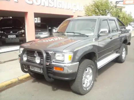 TOYOTA Hilux Caminhonete 2.8 4P SRS 4X4 DIESEL CABINE DUPLA, Foto 1