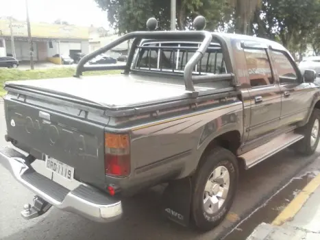 TOYOTA Hilux Caminhonete 2.8 4P SRS 4X4 DIESEL CABINE DUPLA, Foto 2