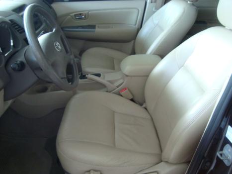 TOYOTA Hilux Caminhonete 3.0 16V 4P SRV TURBO DIESEL CABINE DUPLA, Foto 2