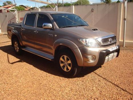 TOYOTA Hilux Caminhonete 3.0 4P 4X4 SRV TURBO DIESEL CABINE DUPLA, Foto 3