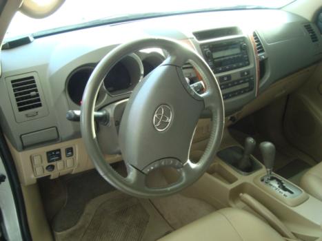 TOYOTA Hilux Caminhonete 3.0 16V 4P SRV TURBO DIESEL CABINE DUPLA, Foto 3