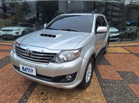 TOYOTA Hilux SW4 3.0 16V 4P SRV 4X4 TURBO DIESEL AUTOM�TICO, Foto 1