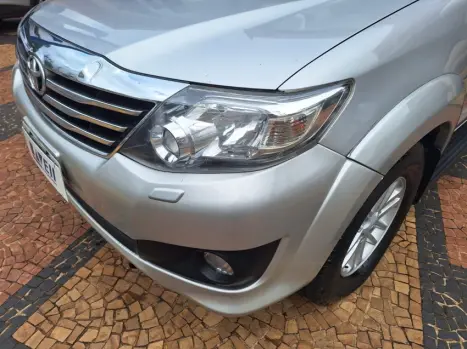 TOYOTA Hilux SW4 3.0 16V 4P SRV 4X4 TURBO DIESEL AUTOM�TICO, Foto 8