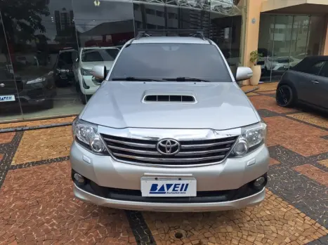 TOYOTA Hilux SW4 3.0 16V 4P SRV 4X4 TURBO DIESEL AUTOM�TICO, Foto 10