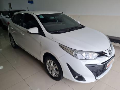 TOYOTA Yaris Hatch 1.3 16V 4P FLEX XL PLUS TECH MULTIDRIVE AUTOM�TICO CVT, Foto 3