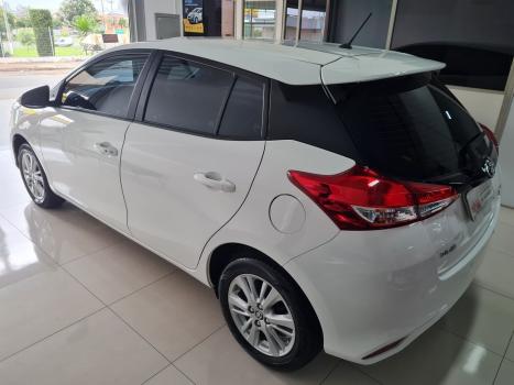 TOYOTA Yaris Hatch 1.3 16V 4P FLEX XL PLUS TECH MULTIDRIVE AUTOM�TICO CVT, Foto 7