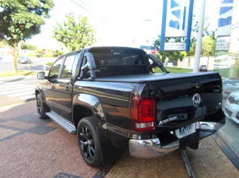 VOLKSWAGEN Amarok 3.0 V6 CABINE DUPLA 4X4 HIGHLINE TURBO INTERCOOLER AUTOM�TICO, Foto 3