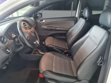 VOLKSWAGEN Saveiro 1.6 G6 CABINE DUPLA CROSS FLEX, Foto 4