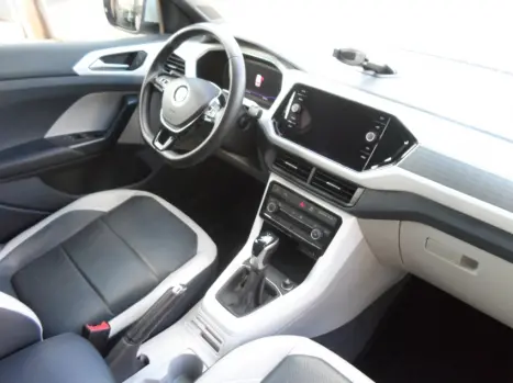 VOLKSWAGEN T-Cross 1.4 4P 250 TSI FLEX HIGHLINE AUTOM�TICO, Foto 9