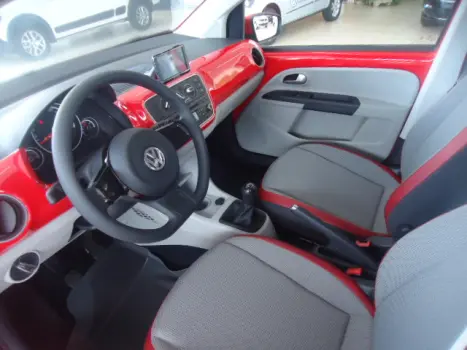 VOLKSWAGEN UP 1.0 12V 4P HIGH FLEX, Foto 4
