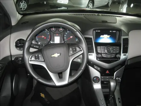 CHEVROLET Cruze Hatch 1.8 16V 4P LTZ ECOTEC FLEX AUTOM�TICO, Foto 4