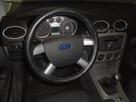 FORD Focus Sedan 2.0 16V 4P GHIA FLEX, Foto 3